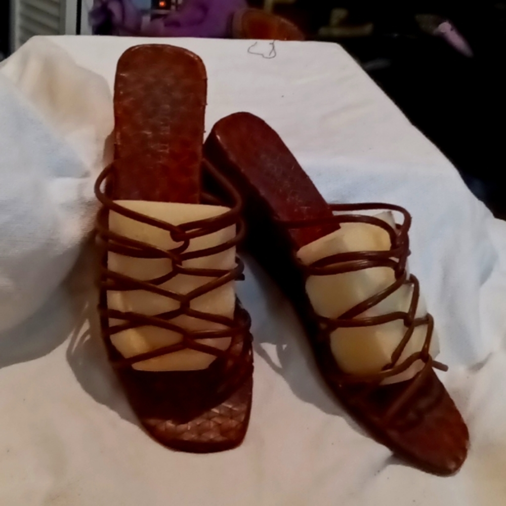 Cole Hahn Sandles